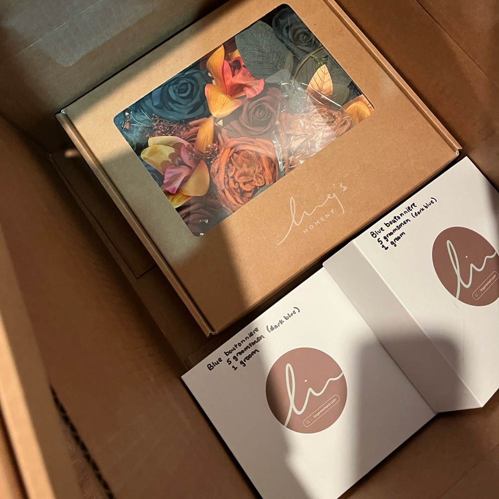 Lings Moments - 2 sets of boutonnieres and 2 boxes of flowers